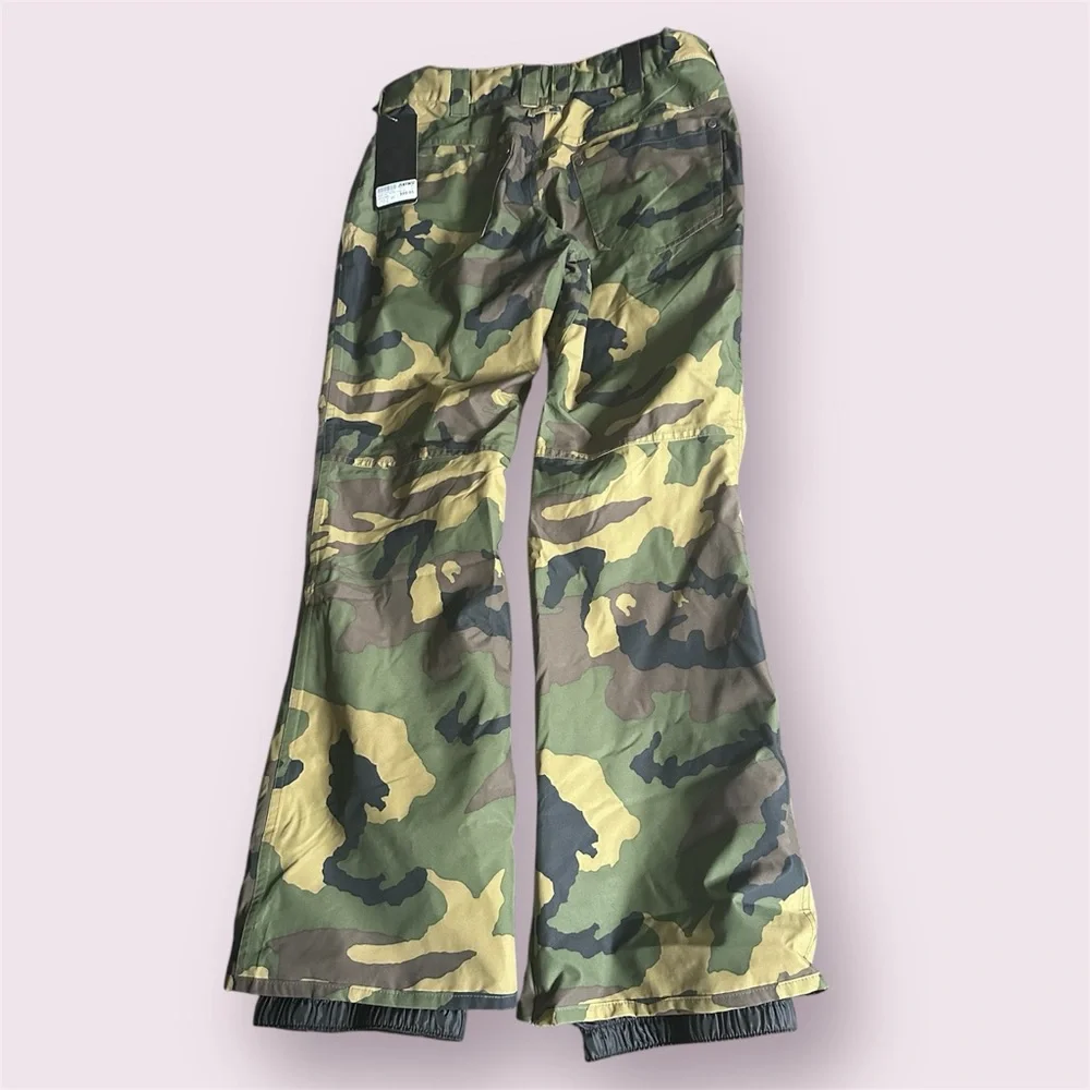 APERTURE - Picture 2 of 6